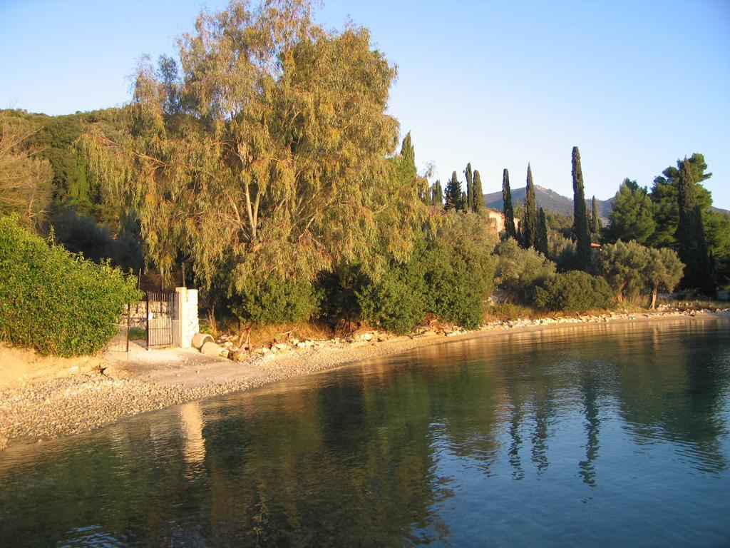 Korakias Seaview Villa Yénion Exteriör bild