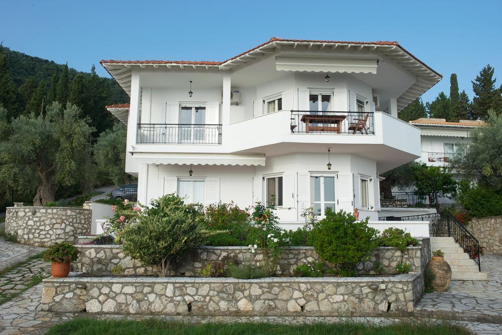 Korakias Seaview Villa Yénion Rum bild