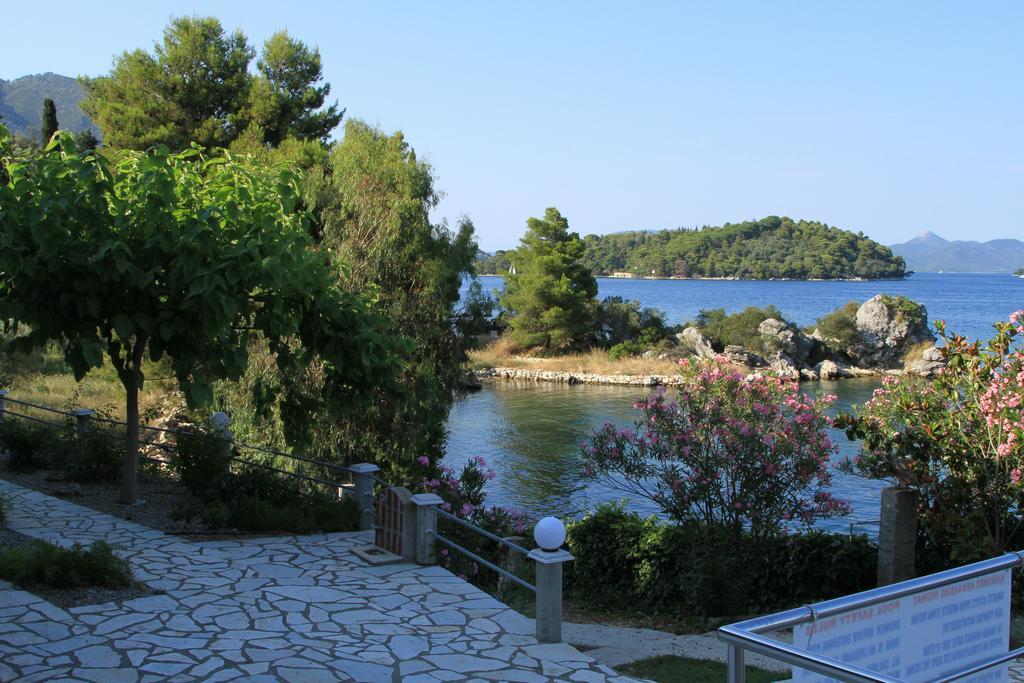 Korakias Seaview Villa Yénion Rum bild